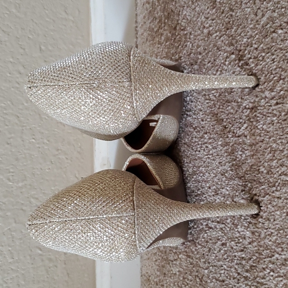 Steve Madden - Gold Glitter Stilettos - 7.5 - Picture 5 of 9
